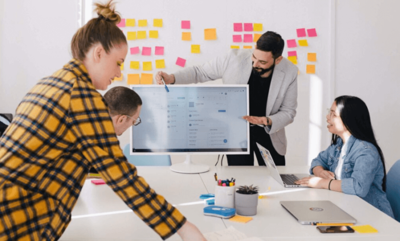 Navigating the Digital Customer Journey from Awareness to Purchase